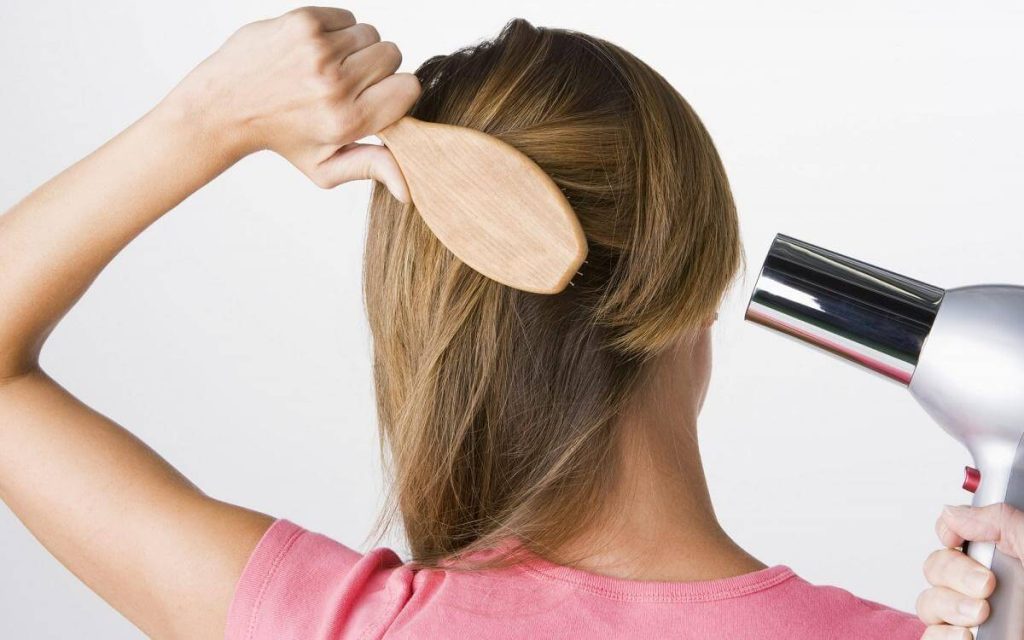 روش های طبیعی برای پرپشت و ضخیم کردن مو ها + آموزش
