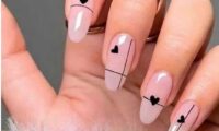 💅 مدل‌های جدید ناخن با طراحی قلب | شیک‌ ترین طرح‌ های عاشقانه ۱۴۰۴