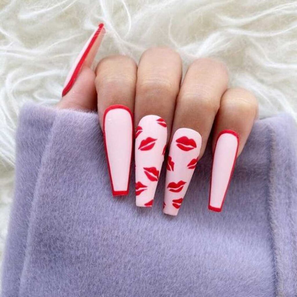 مدل های کاشت ناخن با طراحی لب