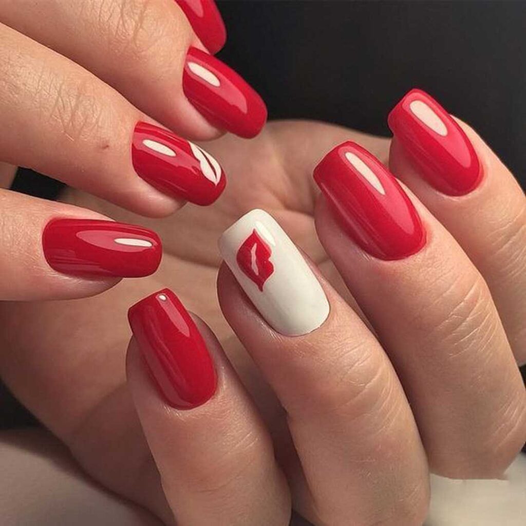 مدل های کاشت ناخن با طراحی لب