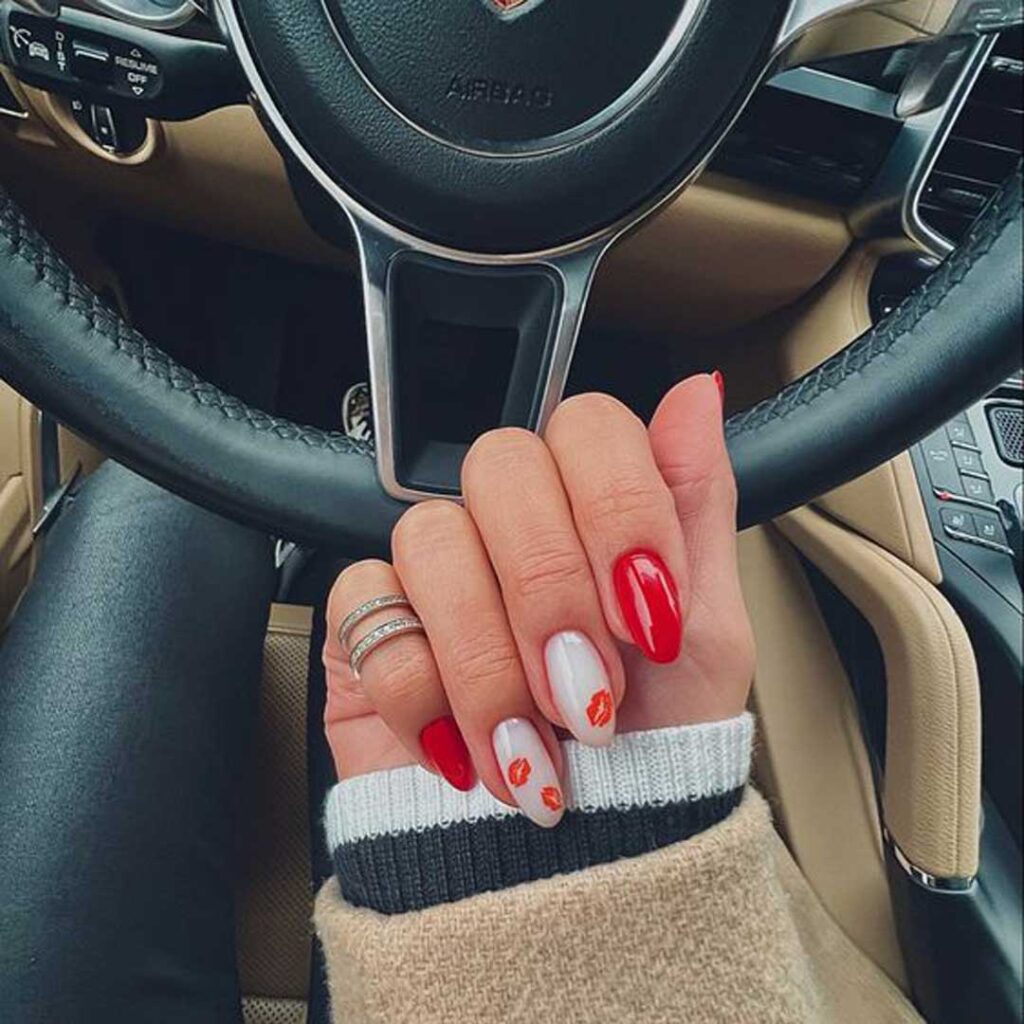 مدل های کاشت ناخن با طراحی لب