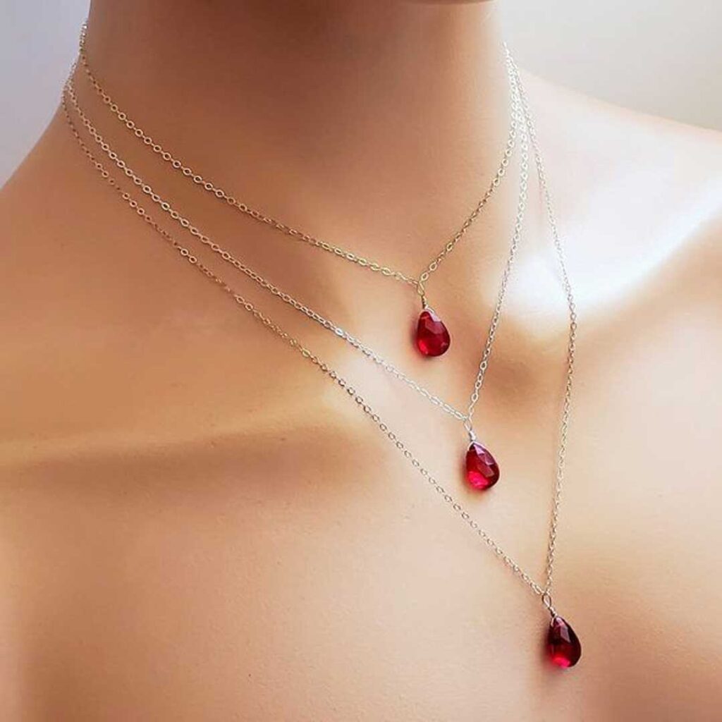 گردنبند طلای سنگ یاقوت سرخ سه ردیفه