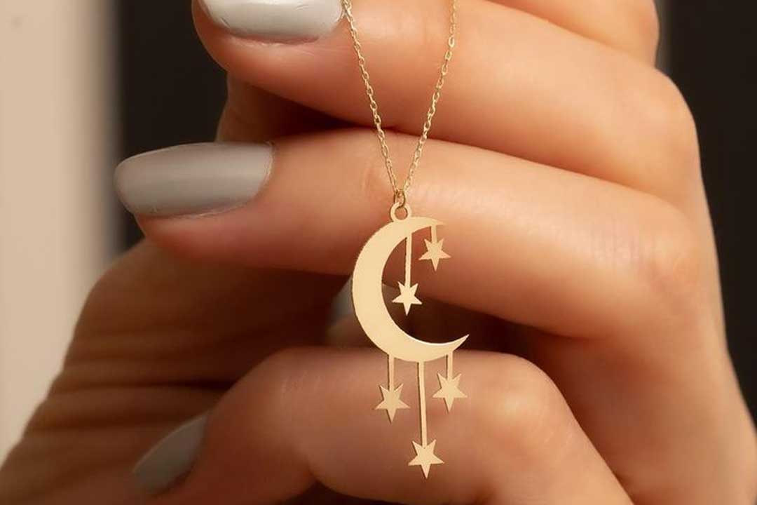 جدیدترین مدل های گردنبند طلای طرح ماه و ستاره ۱۴۰۵