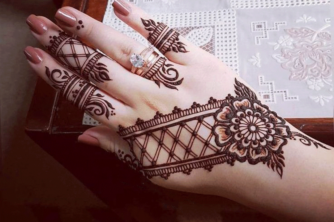 🌿 جدیدترین و شیک‌ ترین طرح‌ های حنای دست مجلسی ۲۰۲۵