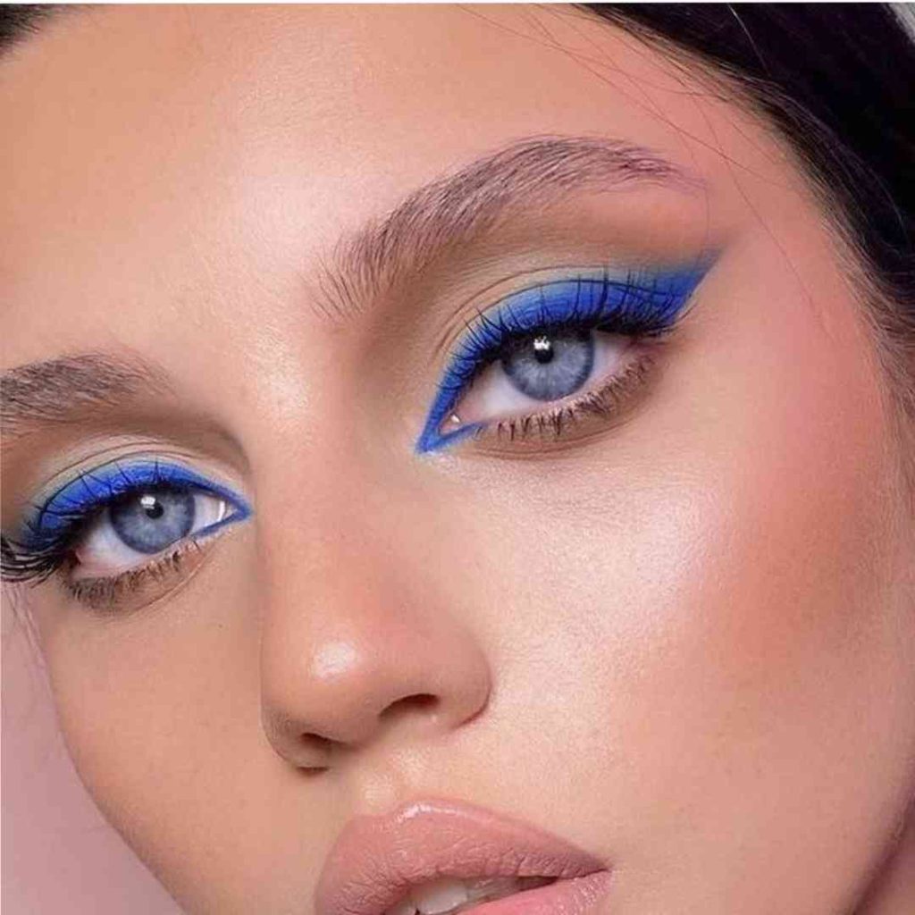 خط چشم ابی بر ای چشم های رنگی