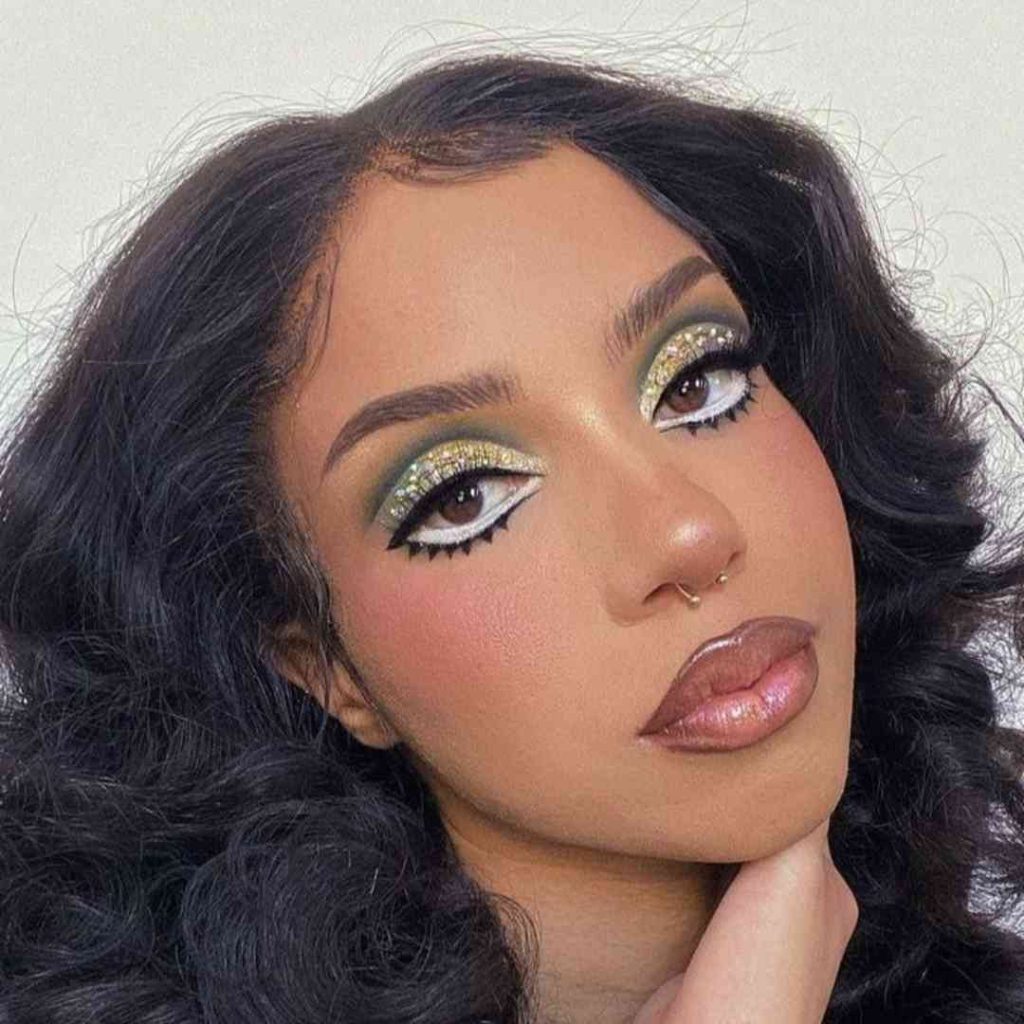 آرایش صورت پوست های سبزه تیره