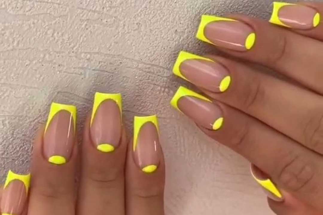 زیباترین و شیک ترین مدل فرنچ ناخن نئونی ۱۴۰۵