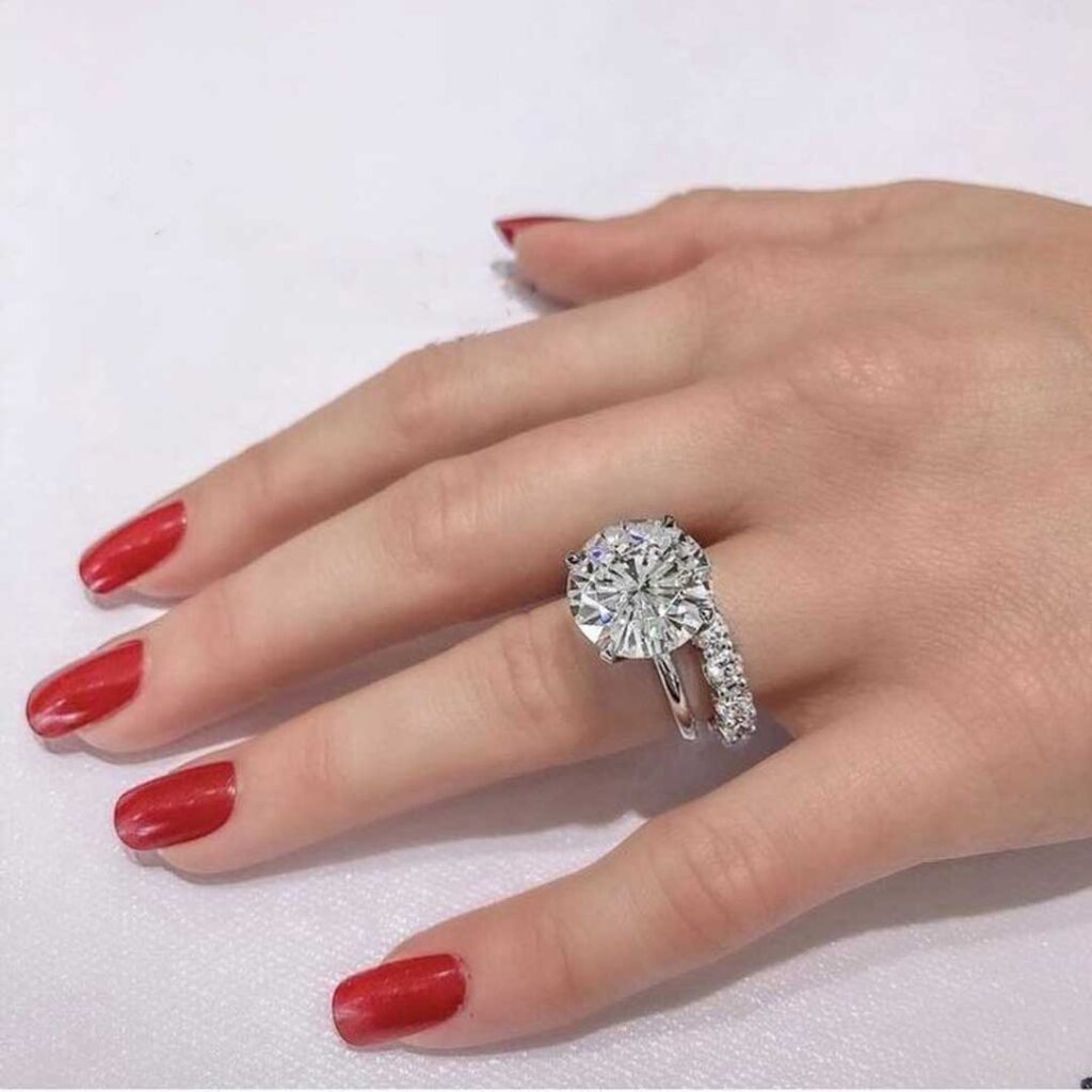 حلقه الماسی عروس تک سنگ