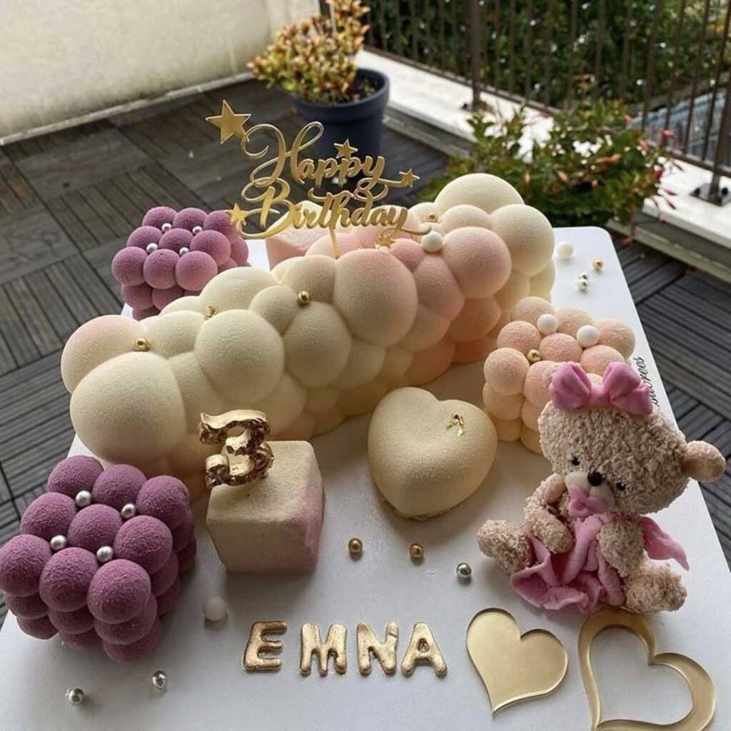 دیزاین کیک مخملی