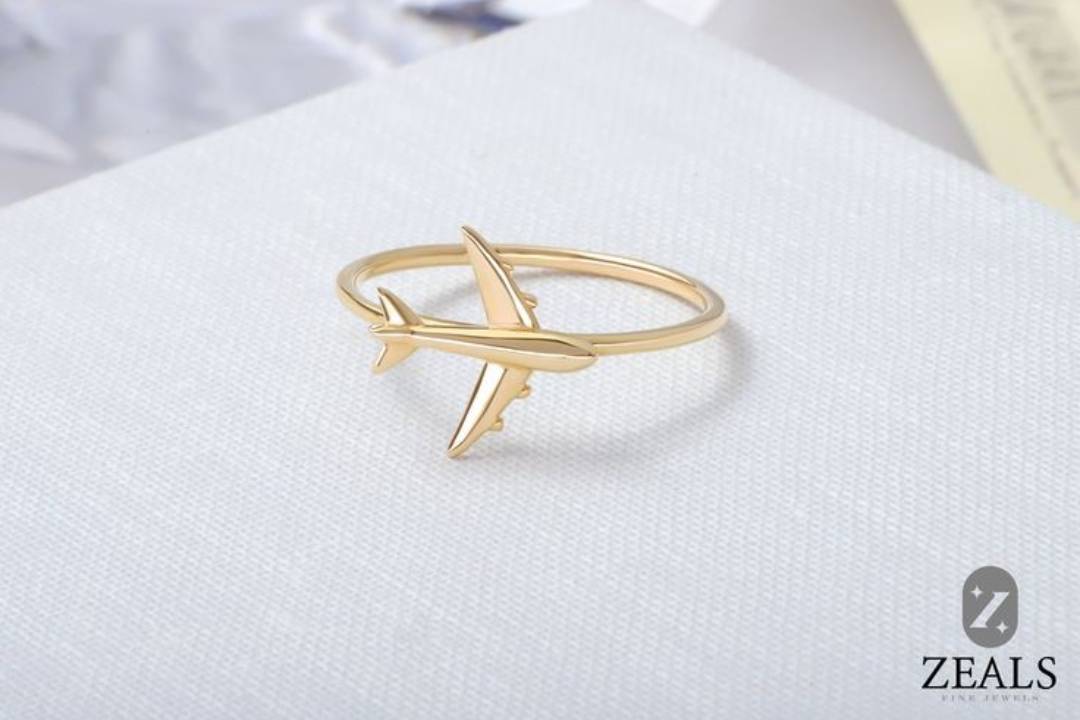 زیباترین و محبوب ترین مدل های انگشتر دخترانه طرح هواپیما ۱۴۰۵