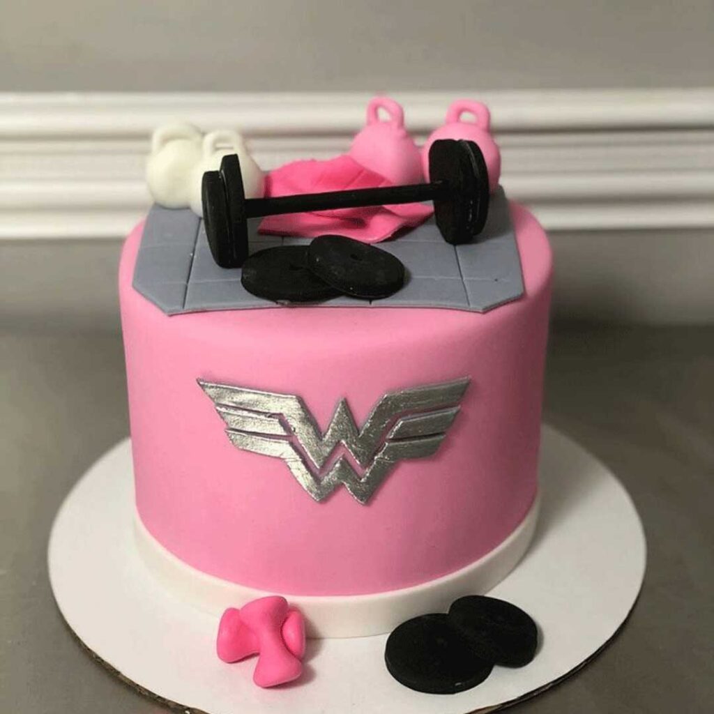 کیک دخترانه ورزشکار