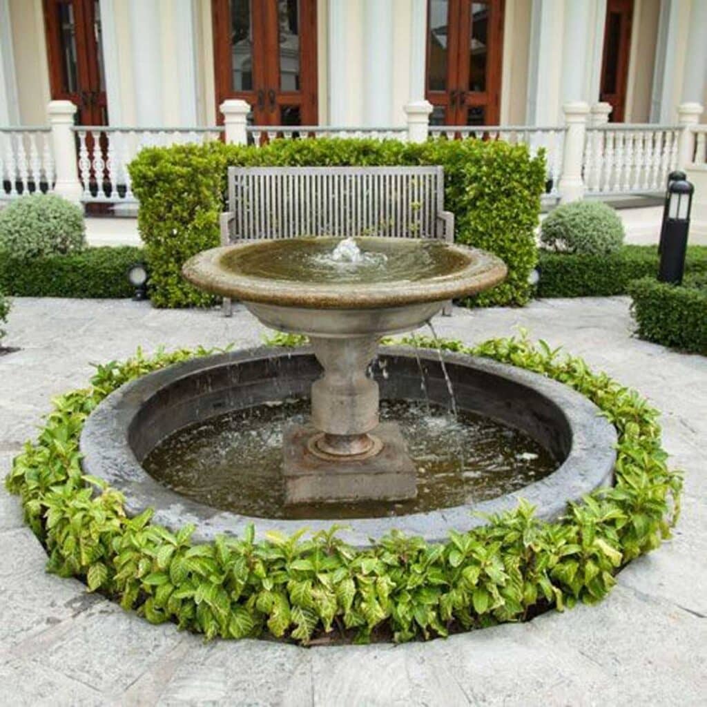 آبنمای سنگی گرد