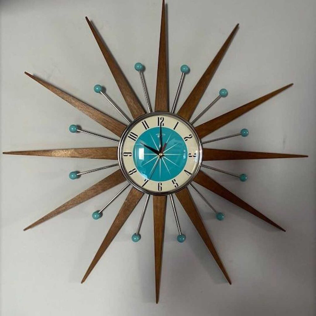 ساعت دیواری طرح خورشید چوبی