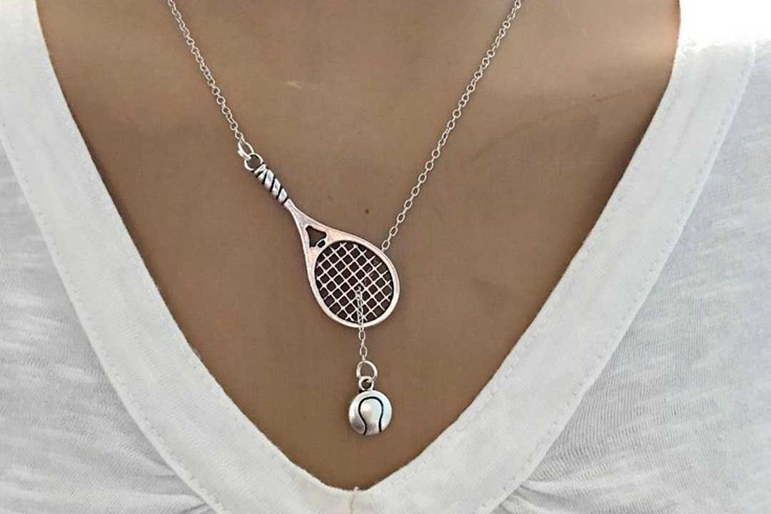 خاص ترین مدل های آویز گردنبند طلا دخترانه طرح راکت تنیس ۱۴۰۵