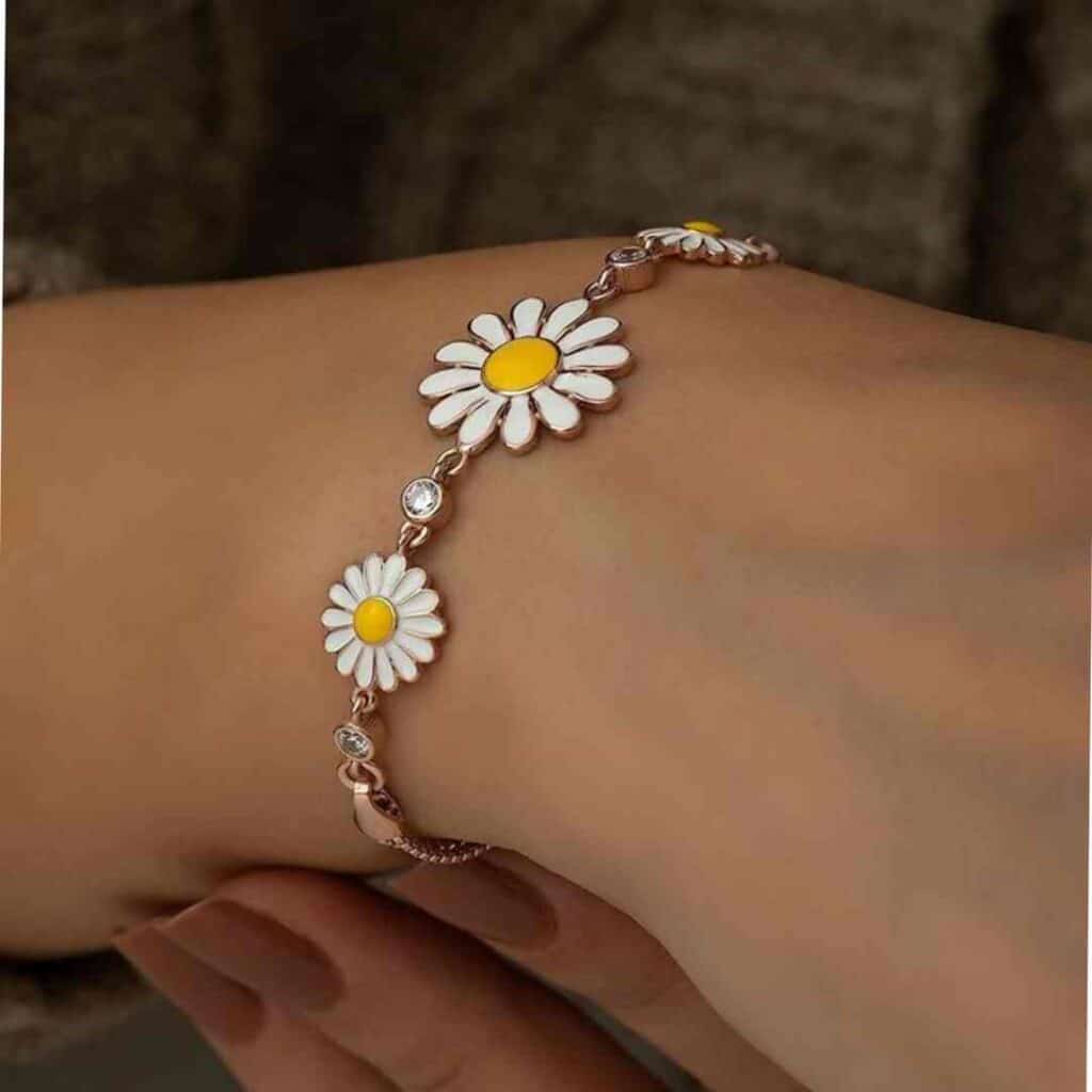 جدیدترین مدل دستبند دخترانه گل بابونه