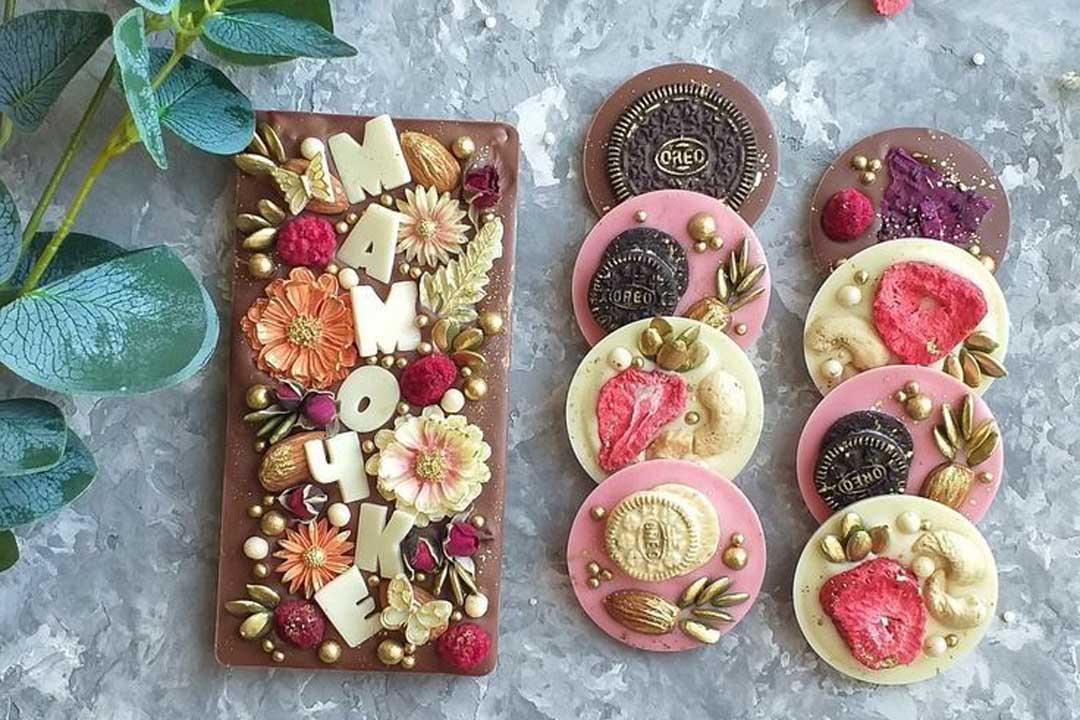 زیباترین مدل های تزیین شکلات خانگی ۱۴۰۵