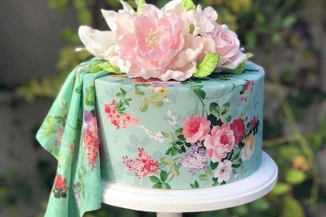 زیبا ترین مدل های کیک تولد دخترانه گلدار
