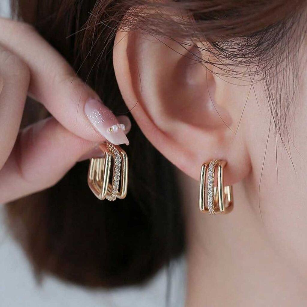 گوشواره حلقه ای مربعی