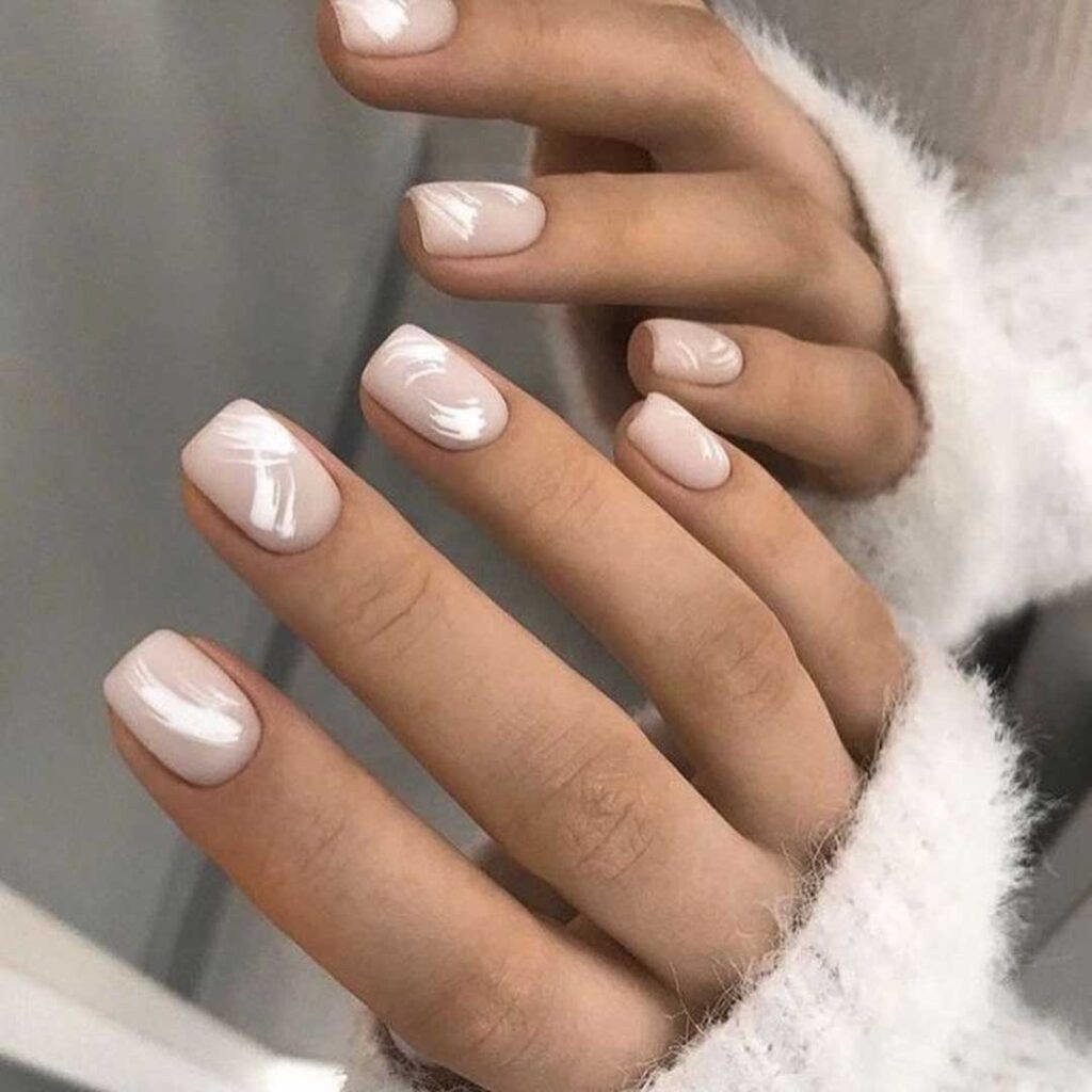 طرح ناخن مینیمال