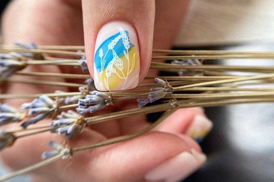 10 مدل از زیباترین دیزاین های ناخن مینیمال و ظریف ۱۴۰۵