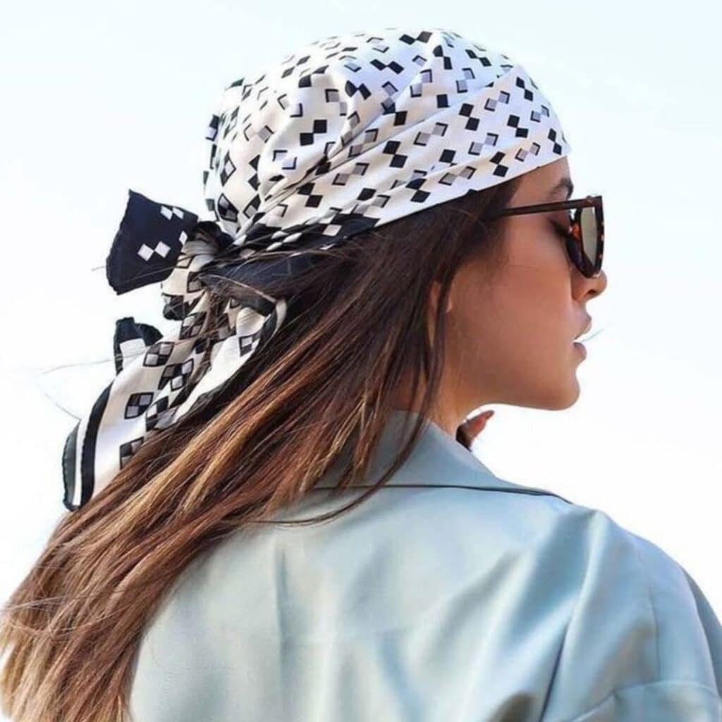 مینی اسکارف سیاه سفید