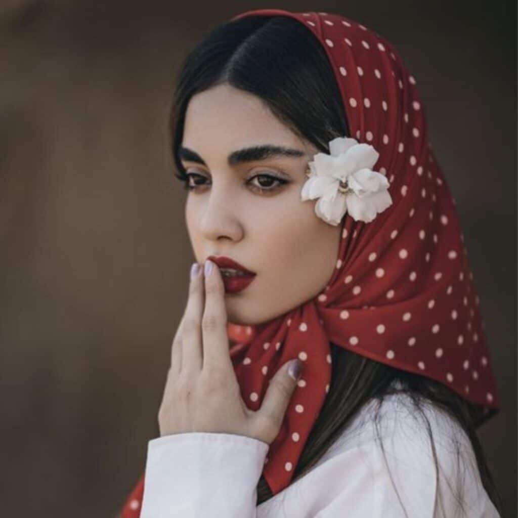مینی اسکارف خال خالی قرمز