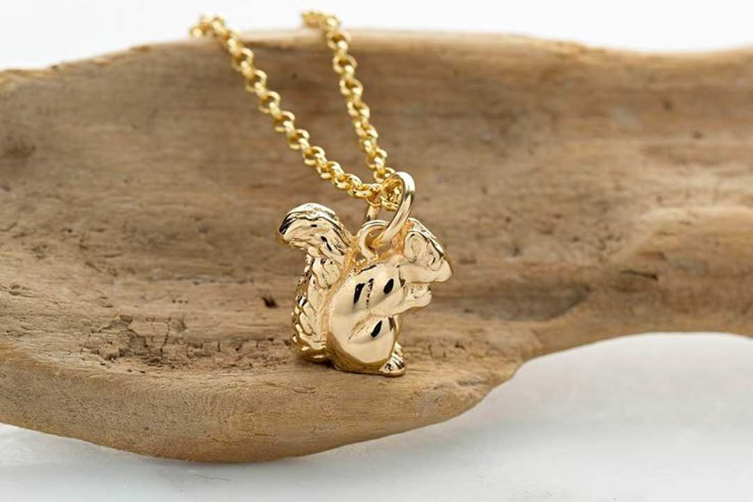 کیوت ترین مدل های آویز گردنبند طلا دخترانه طرح سنجاب ۱۴۰۵