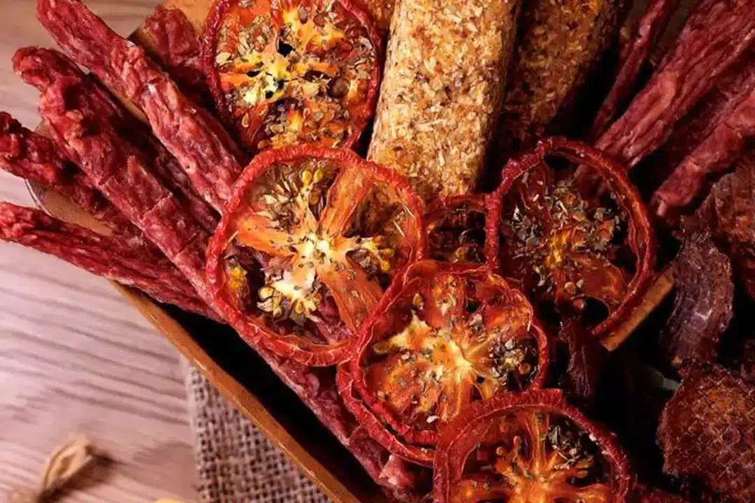 طرز تهیه گوجه فرنگی خشک شده بازاری