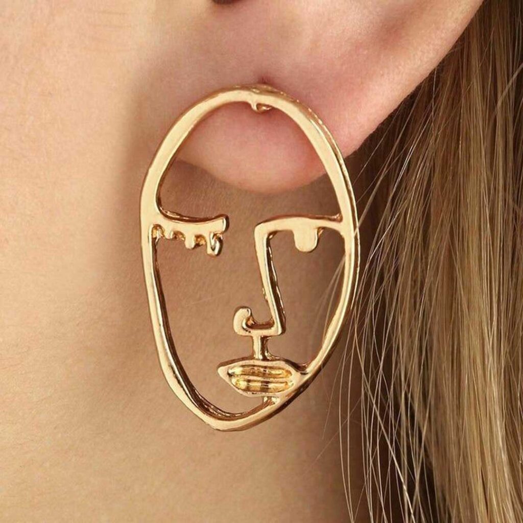 گوشواره طرح چهره مینیمال