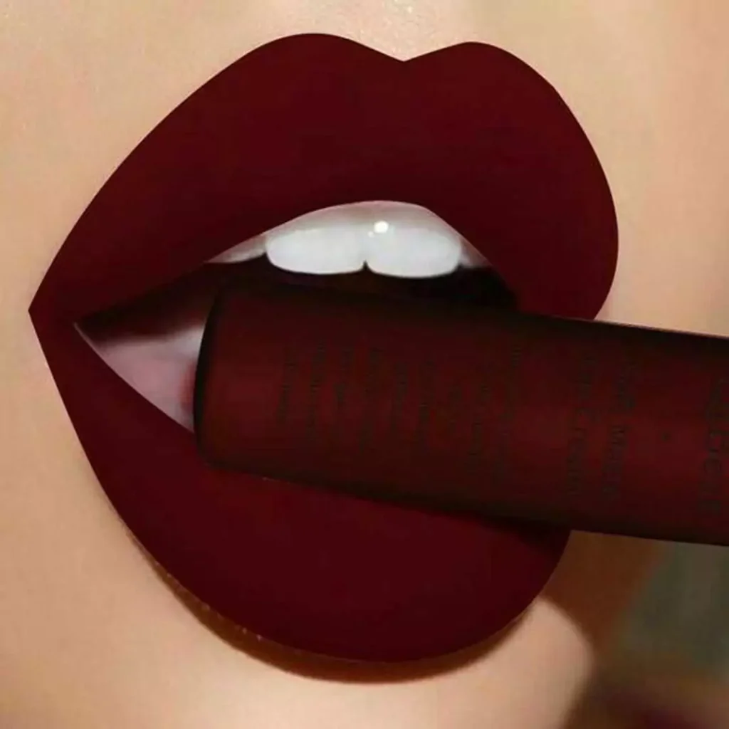 آرایش لب با رژ جیگری 