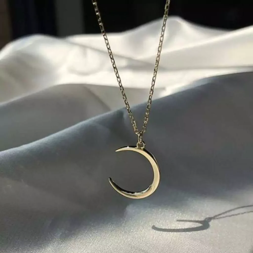 آویز گردنبند ماه 