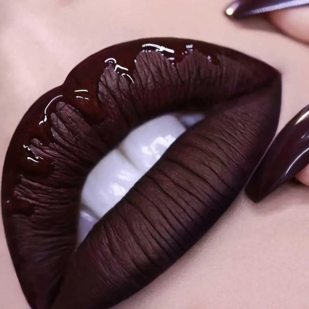 رژ لب شکلاتی تیره
