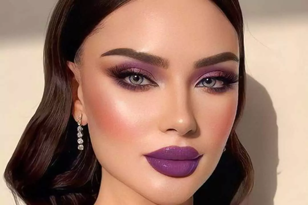 شیک ترین مدل های میکاپ دخترانه با رژ بنفش