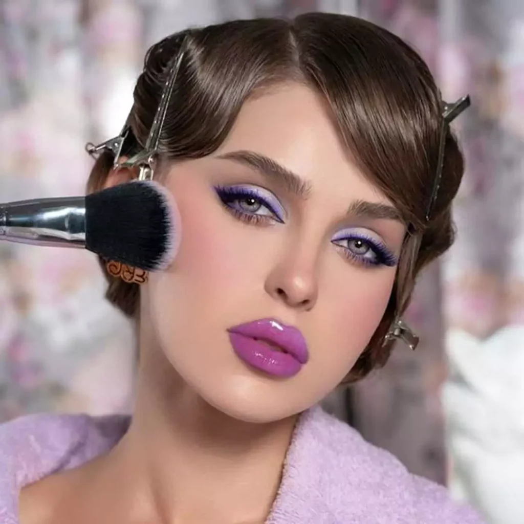 میکاپ با رژ بنفش
