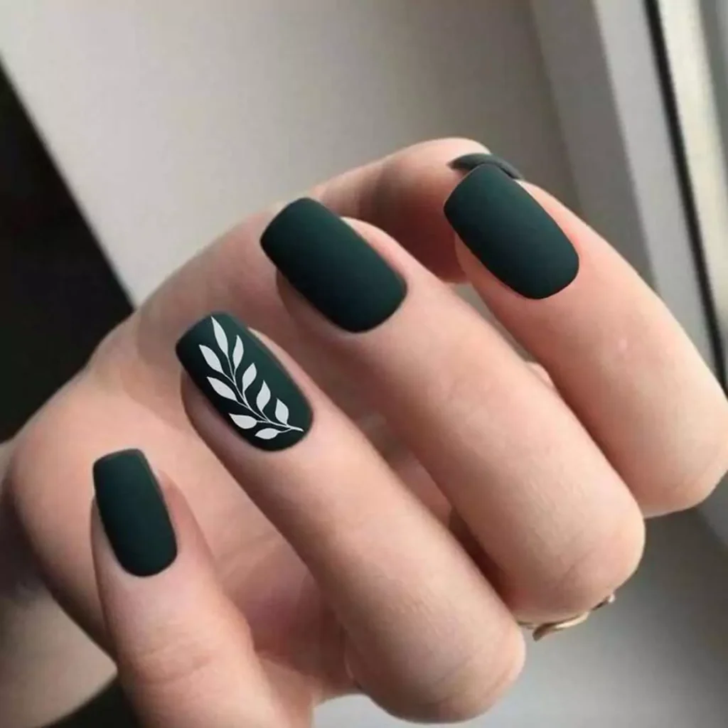 ناخن با لاک مات 