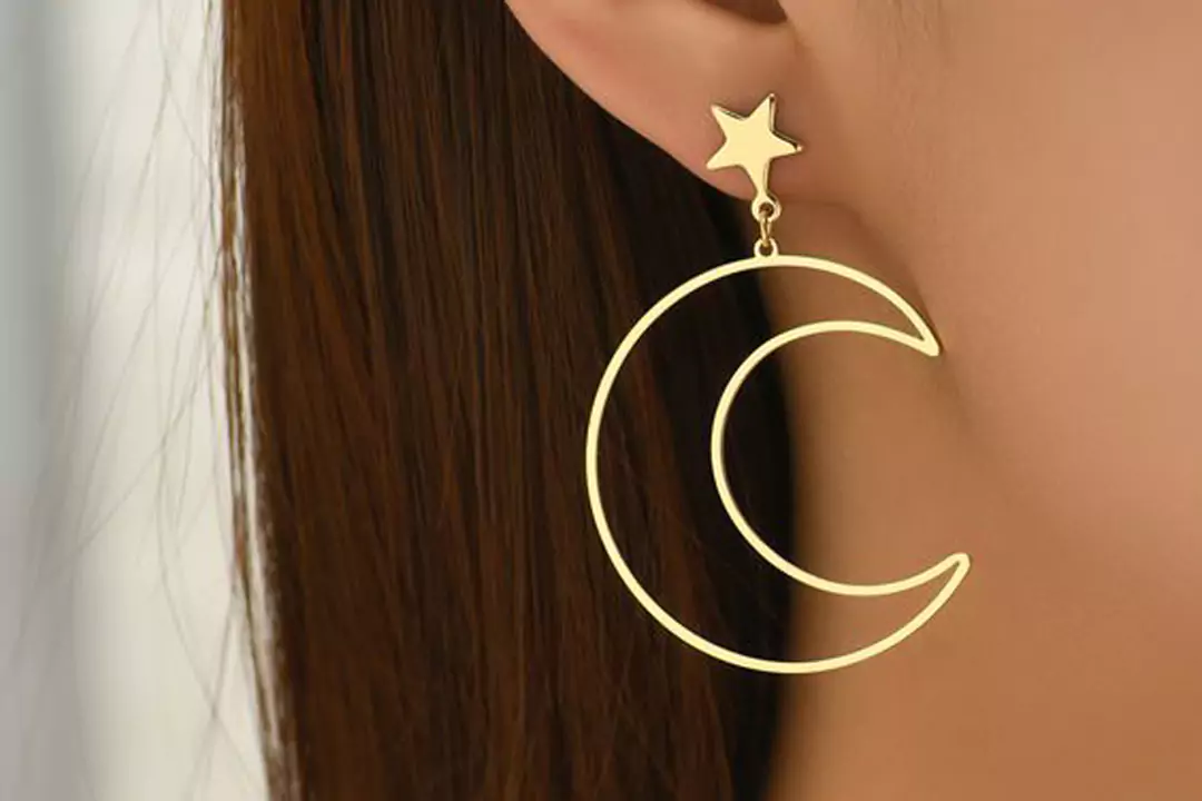 شیک ترین مدل های گوشواره طرح ماه و ستاره