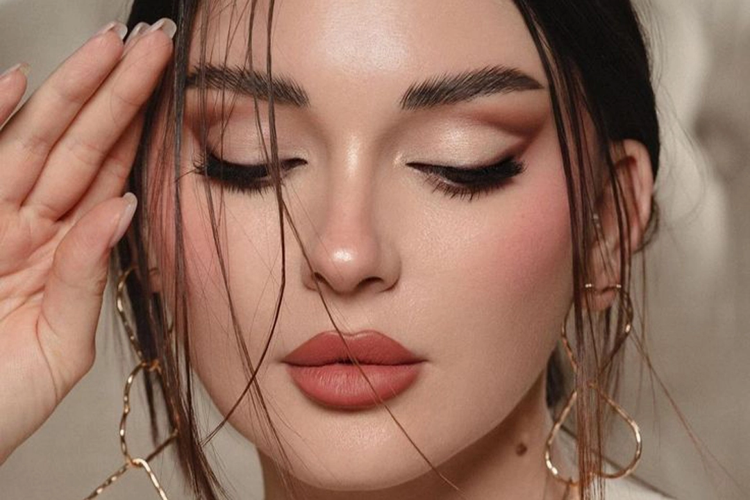 زیبا ترین مدل های میکاپ با سایه نود