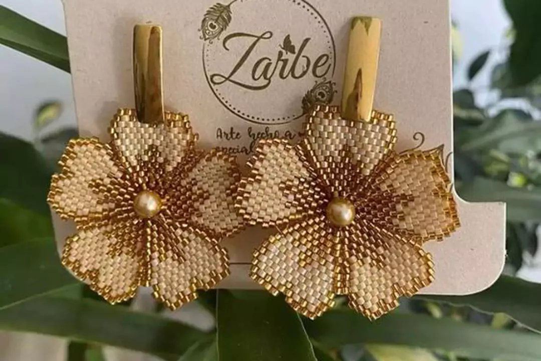زیباترین مدل های گوشواره منجوقی طرح گل