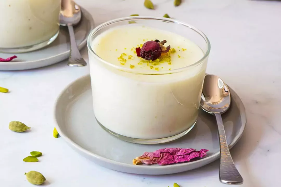 طرز تهیه فرنی + مواد لازم