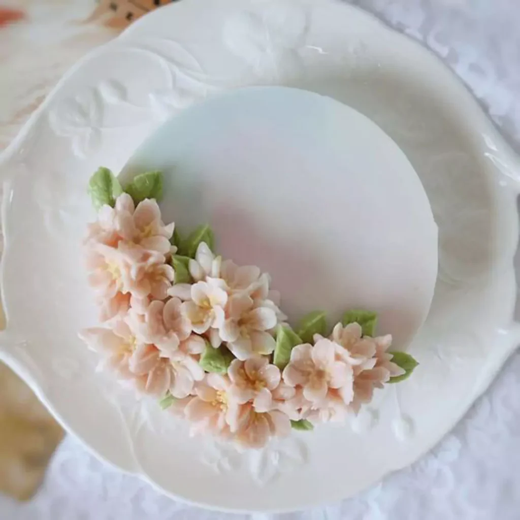 مینی کیک با دیزاین گل شیک