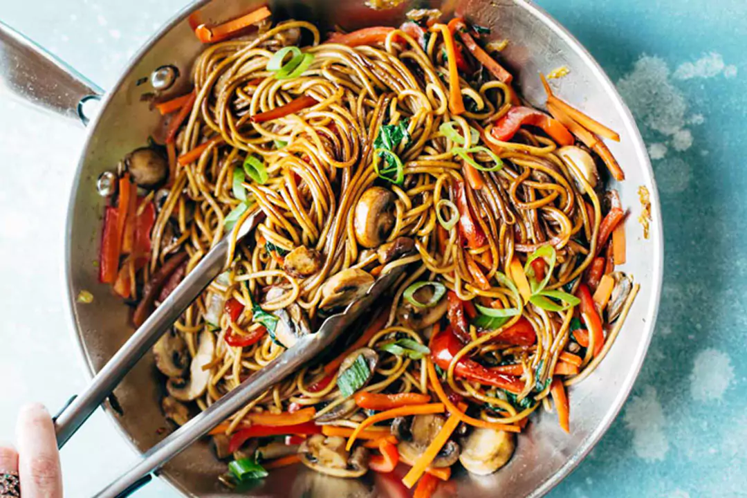 طرز تهیه و مواد لازم خوراک نودل