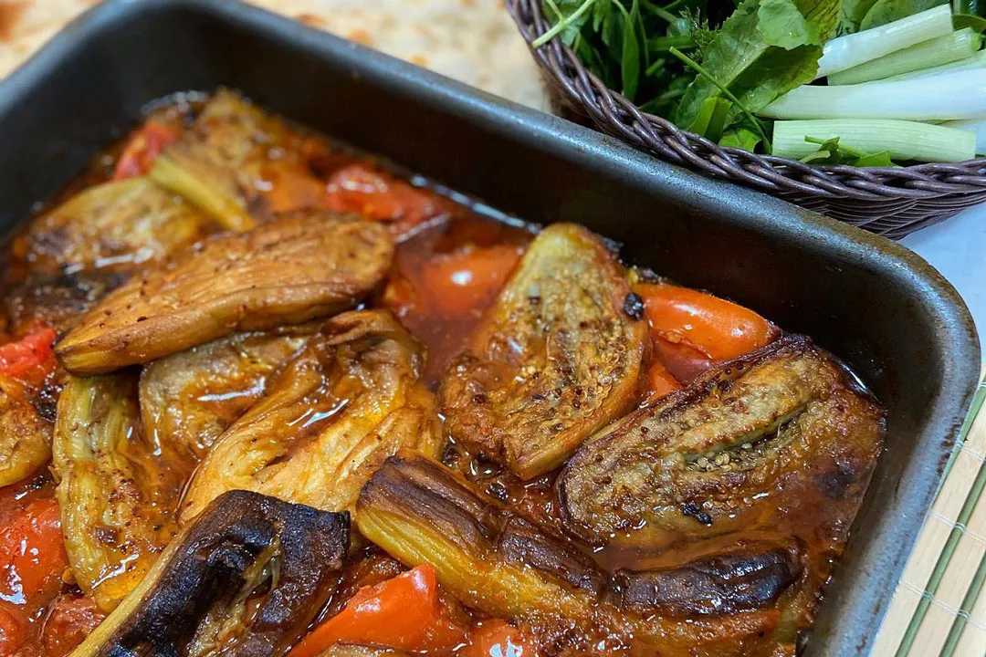 خوراک مرغ و بادمجان + مواد لازم