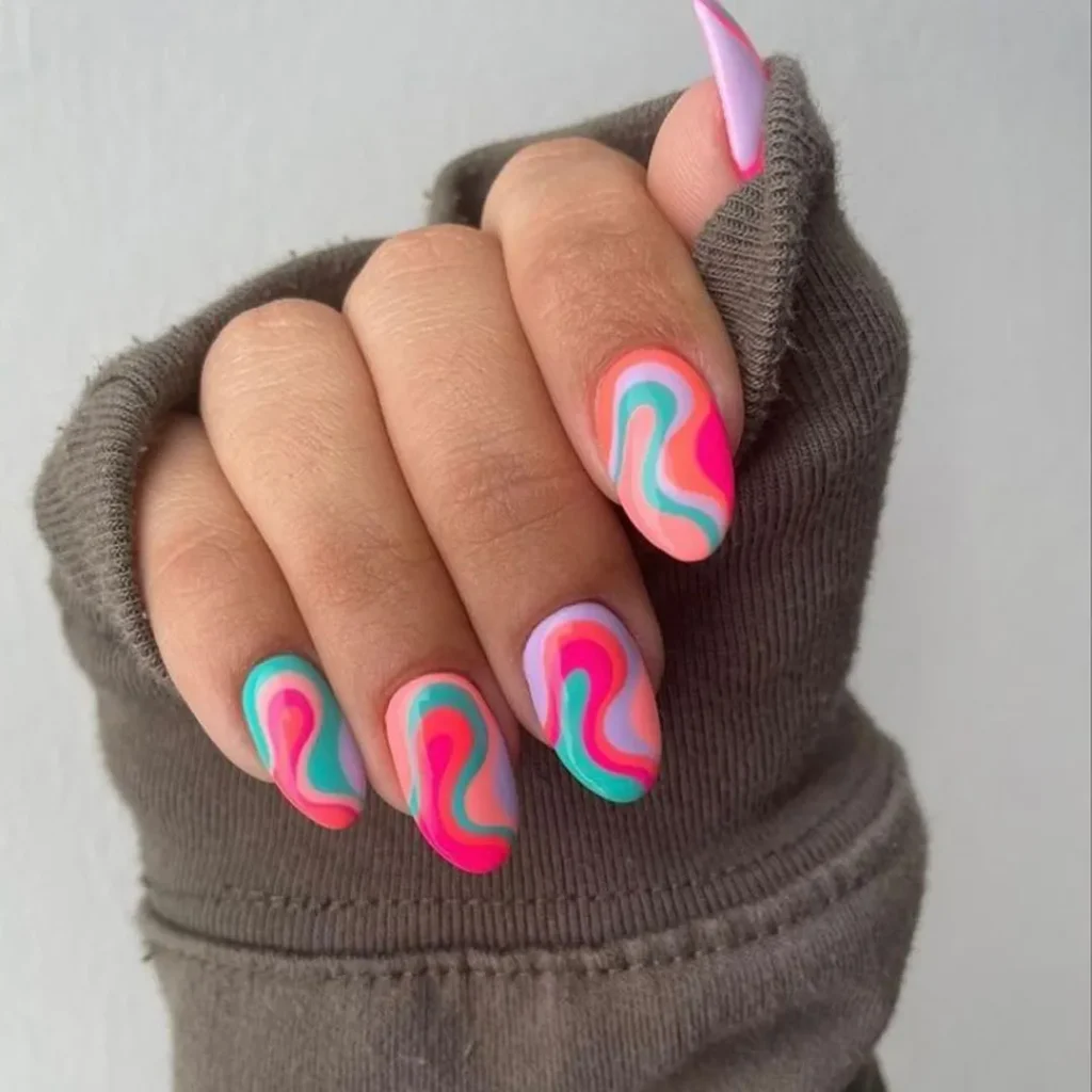 Nails with happy, stylish spring colors