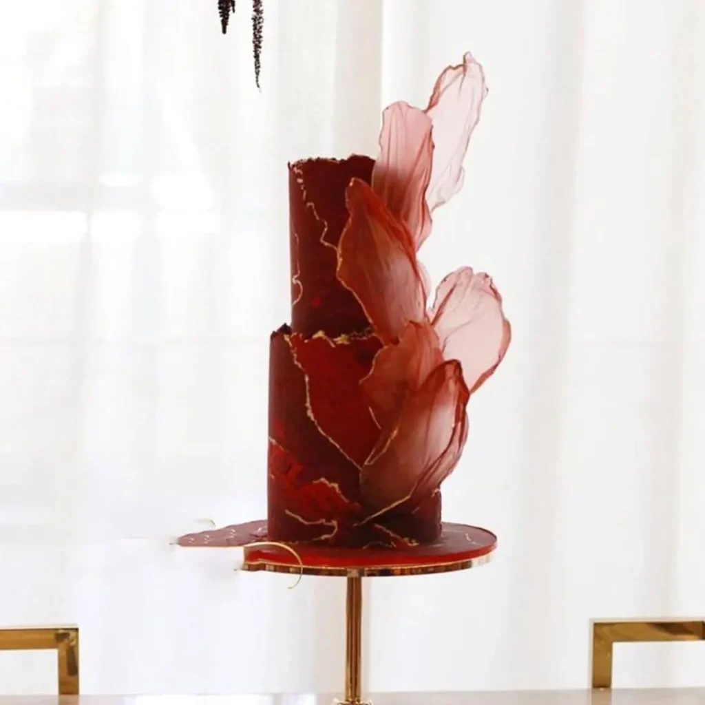 Attractive red and crimson cake