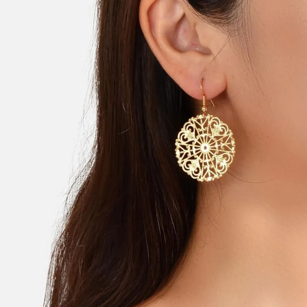 گوشواره طلا با طراحی کلاسیک لوکس