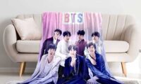 🛏️ پتو طرح گروه BTS | زیباترین مدل‌ ها برای آرمی‌ ها 💜