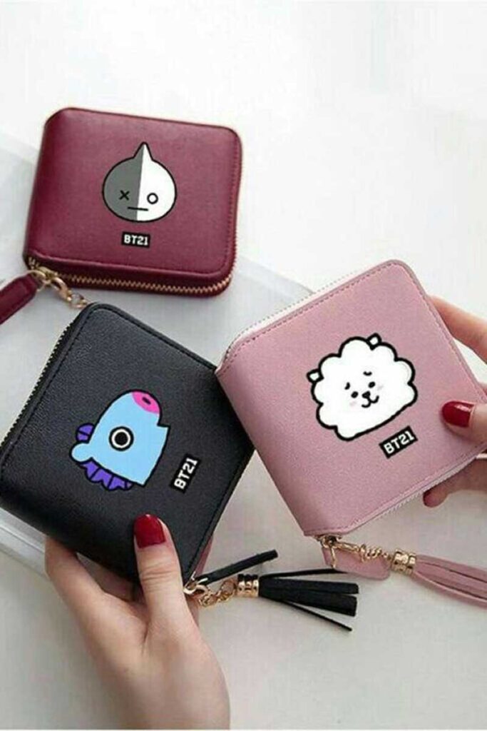 👜 کیف پول دخترانه طرح BTS: شیک، خاص و ترند ۲۰۲۶
