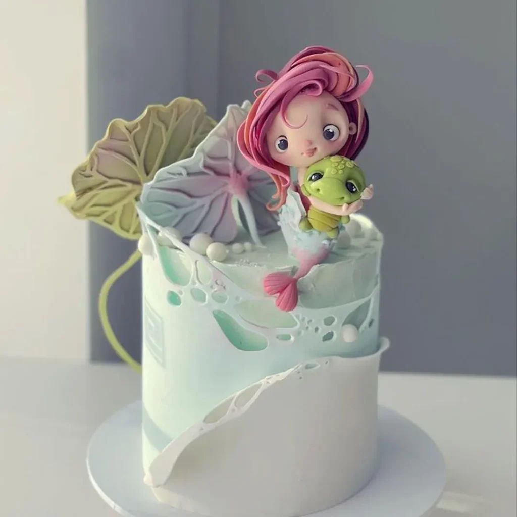   Fantasy birthday cake for girls