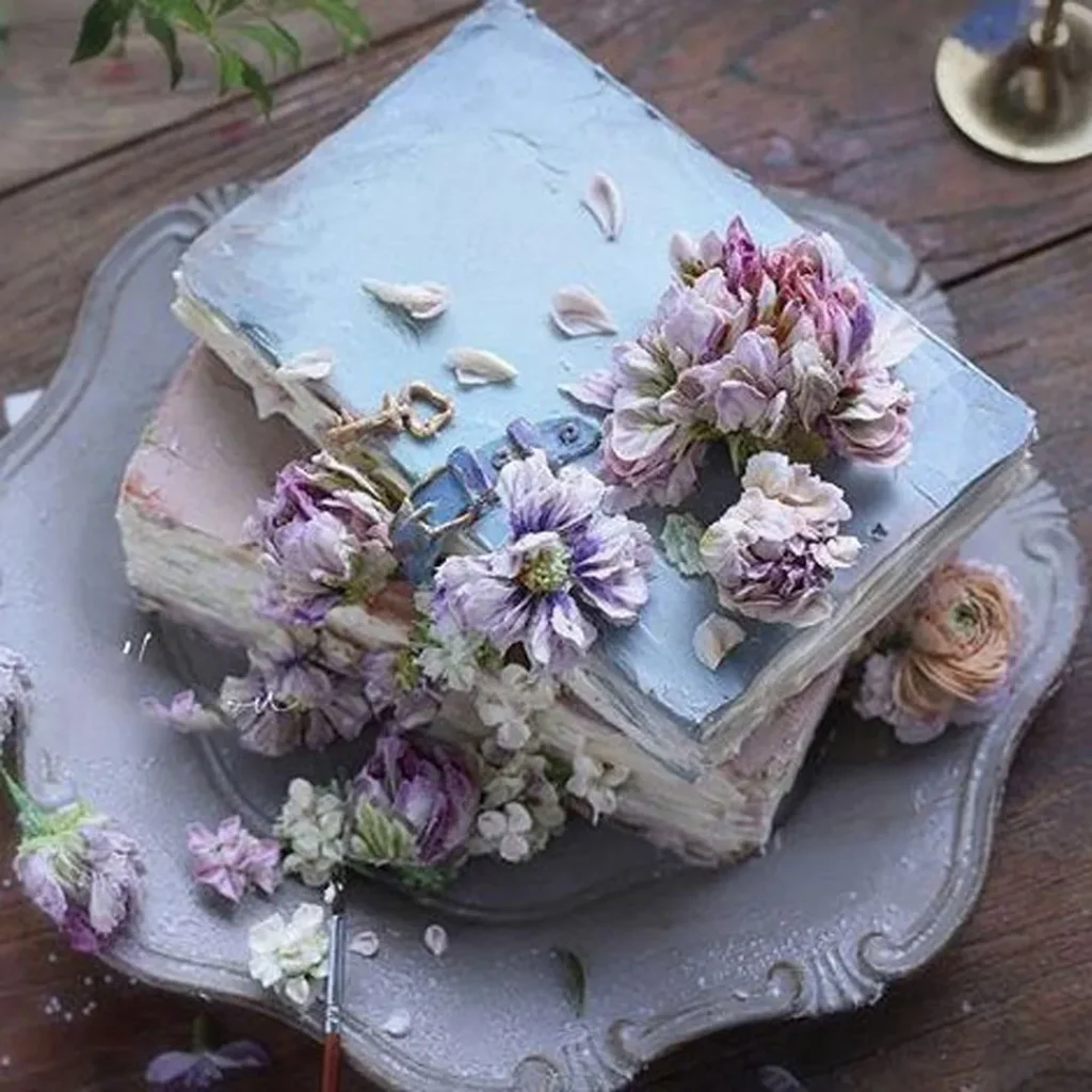   Cake with cute cream design