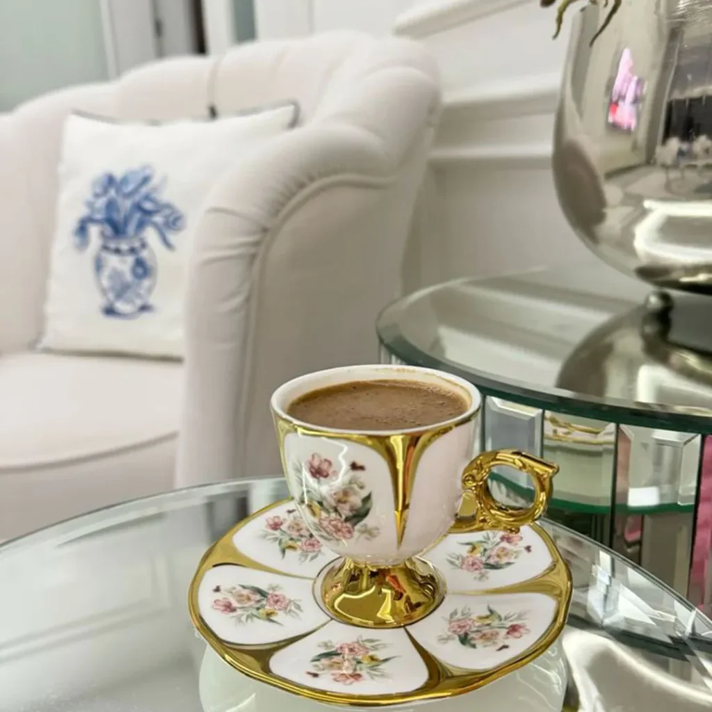 فنجان قهوه خوری ترک پایه دار